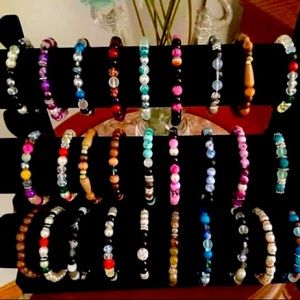 I Design homemade bracelets you can message me if you have questions ❤️